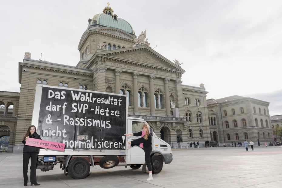 Wahlsonntag Bus Bundeshaus